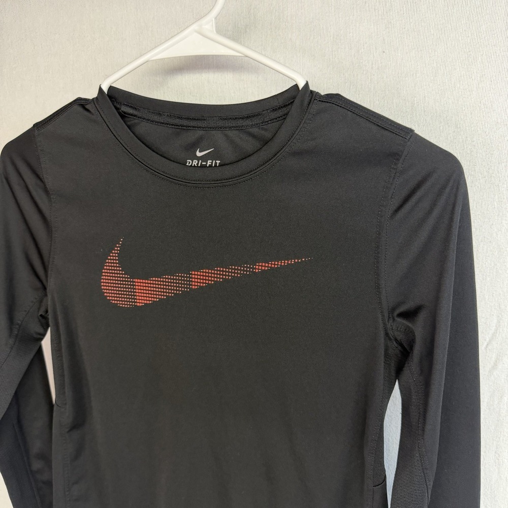 Nike Boys Medium Dri Fit Long sleeve Red Check Logo Black